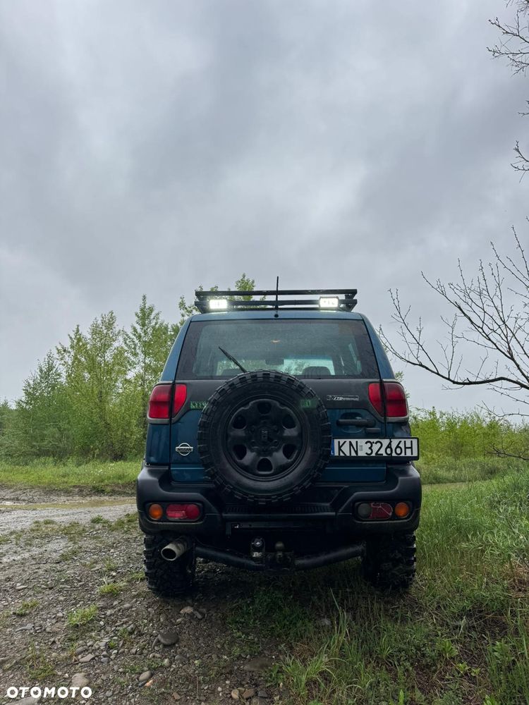 Nissan Terrano - 3
