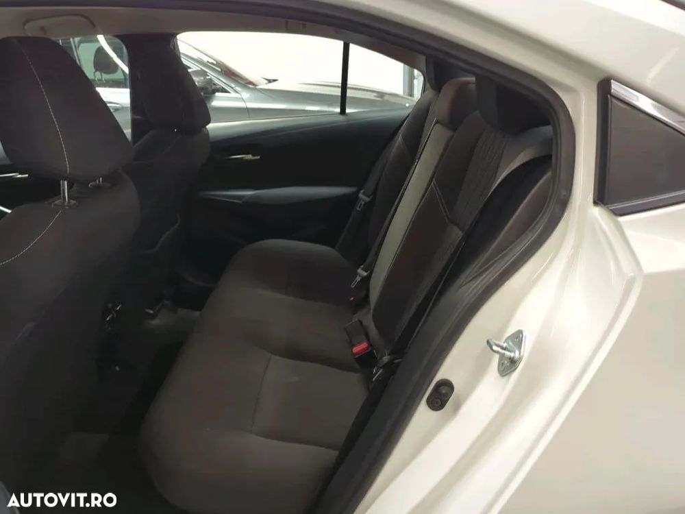 Toyota Corolla - 7