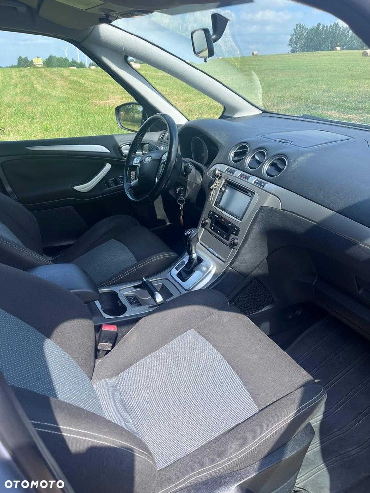 Ford S-Max - 8