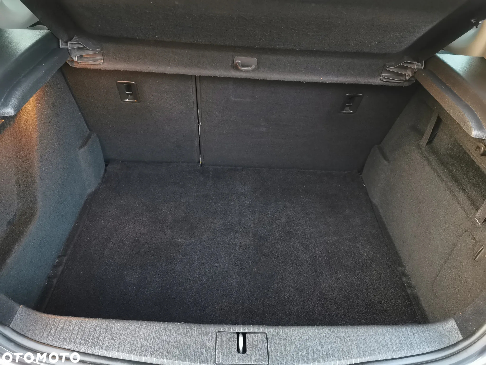 Opel Astra 1.4 Turbo 150 Jahre - 35