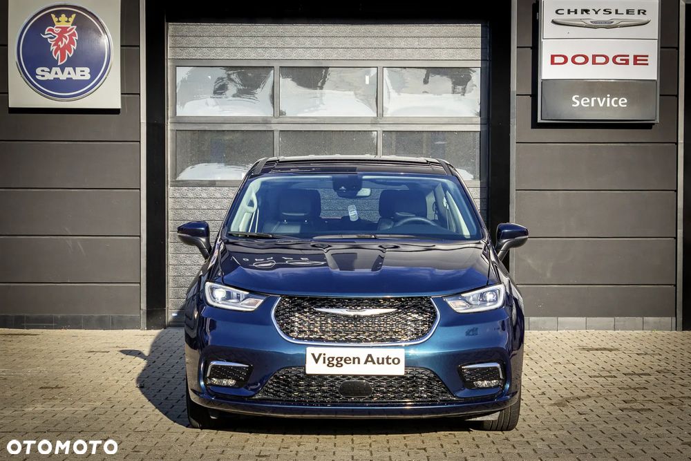 Chrysler Pacifica - 2