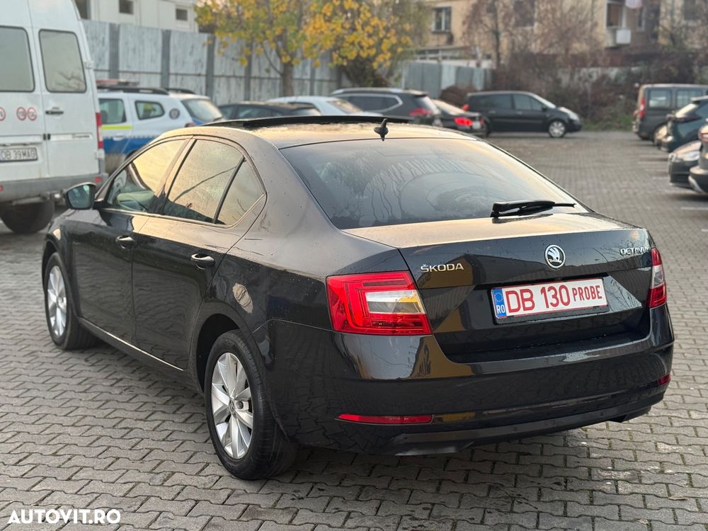 Skoda Octavia 1.6 TDI (Green tec) DSG Style - 4