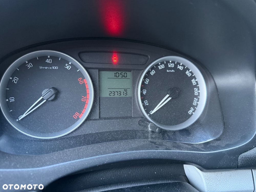 Skoda Fabia 1.4 16V Ambiente - 7