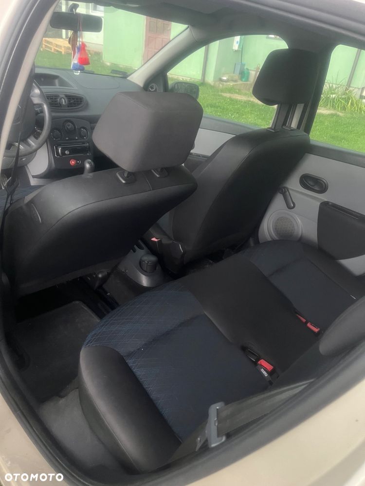 Renault Clio - 5