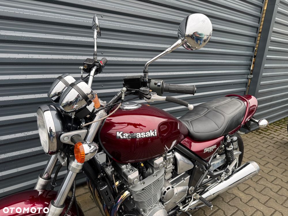 Kawasaki Zephyr - 7