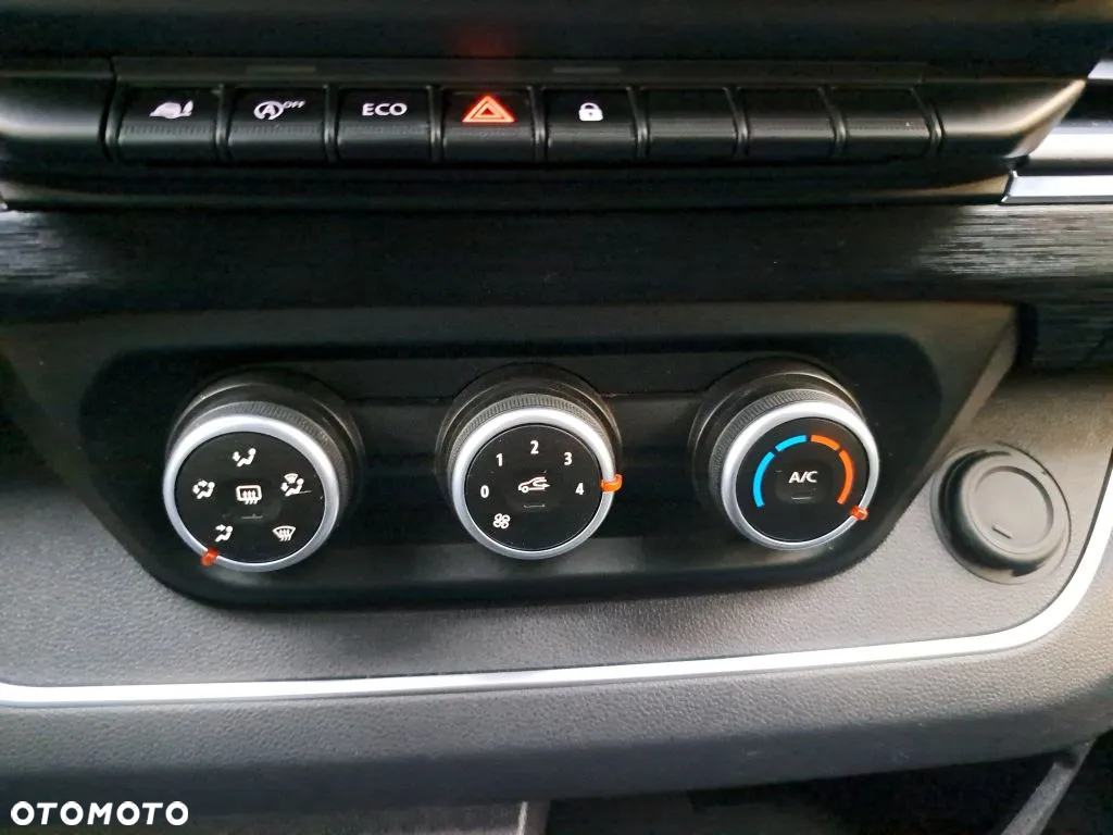 Renault Trafic - 17