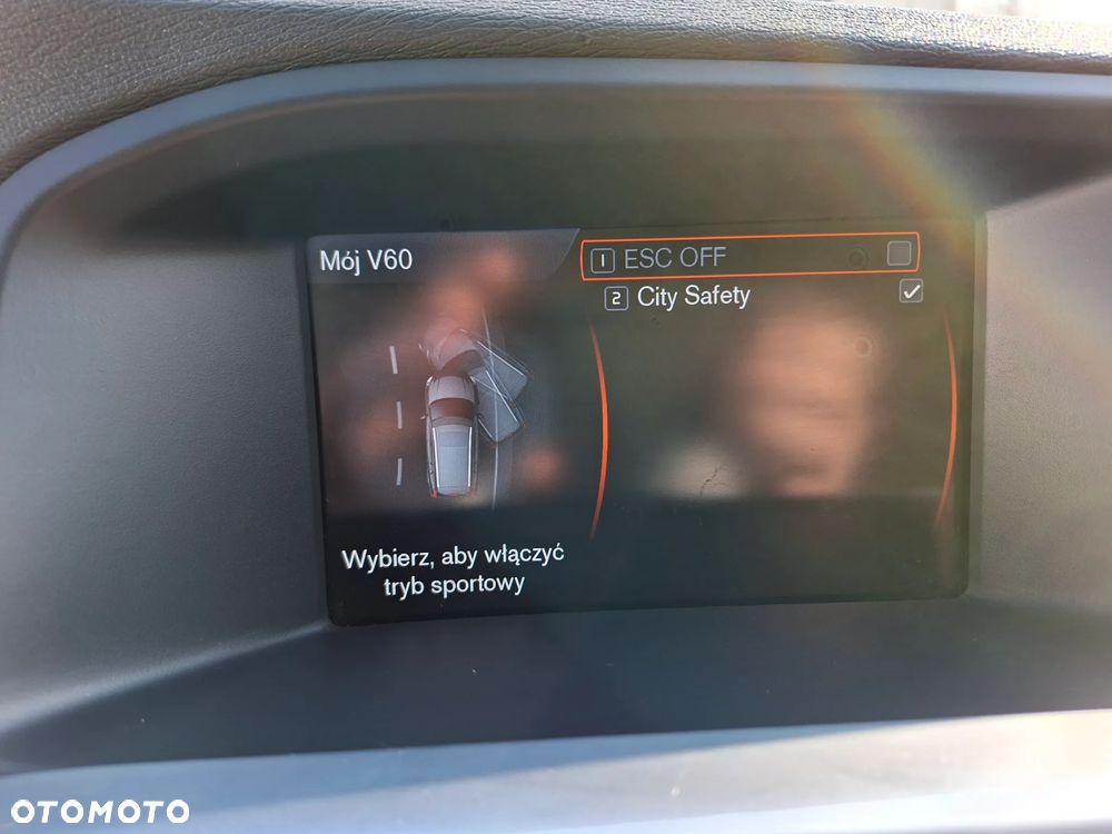Volvo V60 DRIVe - 13