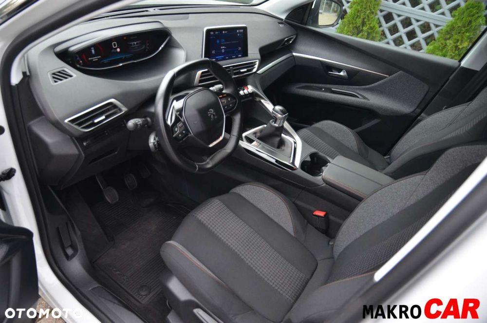 Peugeot 3008 1.2 PureTech Active S&S - 5