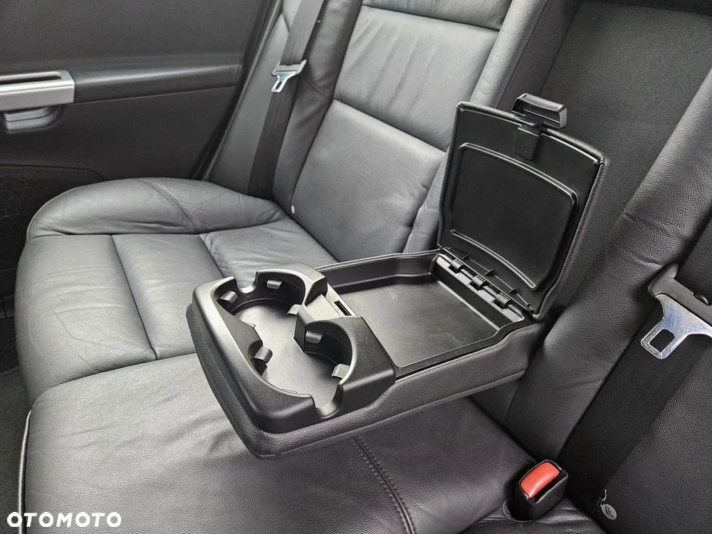 Volvo V50 DPF D2 Momentum - 19