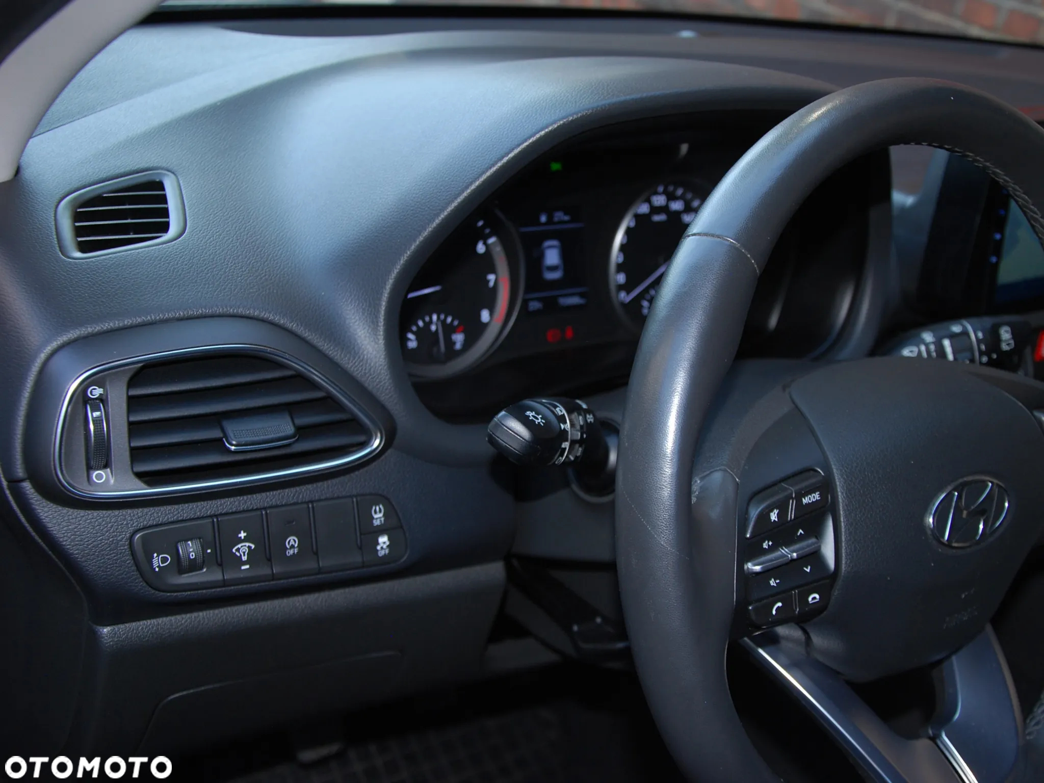 Hyundai i30 1.5 DPI Modern - 28