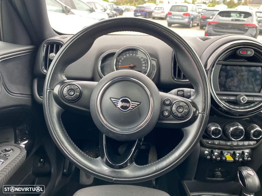 MINI Countryman Cooper SE ALL4 Auto - 6