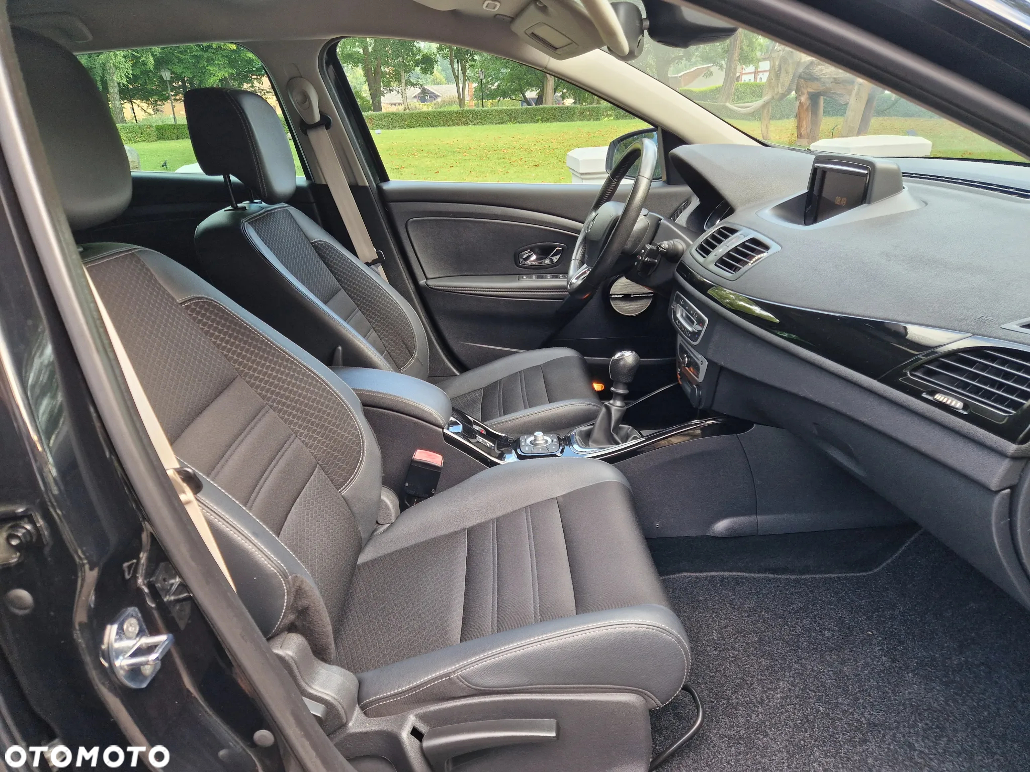 Renault Megane Grandtour ENERGY TCe 115 Start & Stop Bose Edition - 20