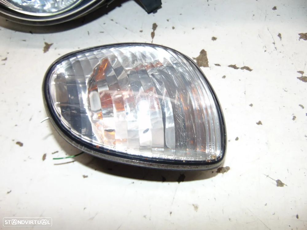 Toyota Corolla E110 faróis - 7