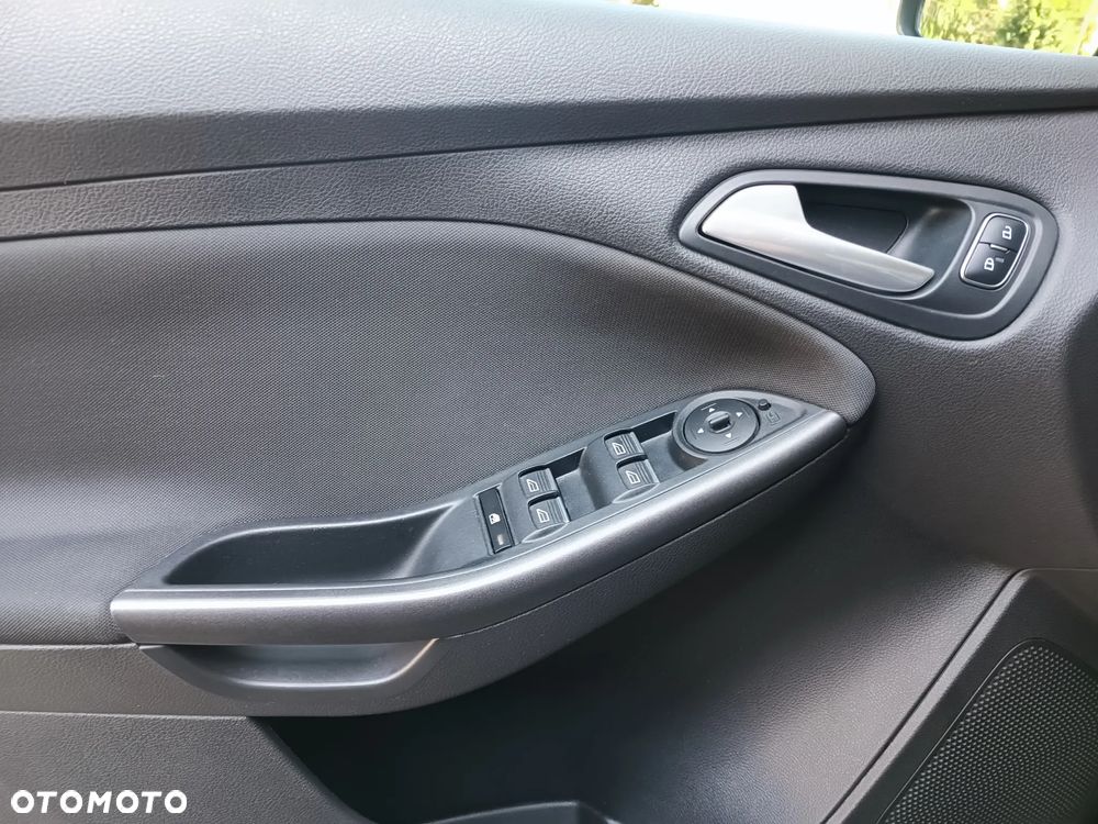 Ford Focus 1.5 EcoBoost STart-Stopp-System ST-LINE - 34