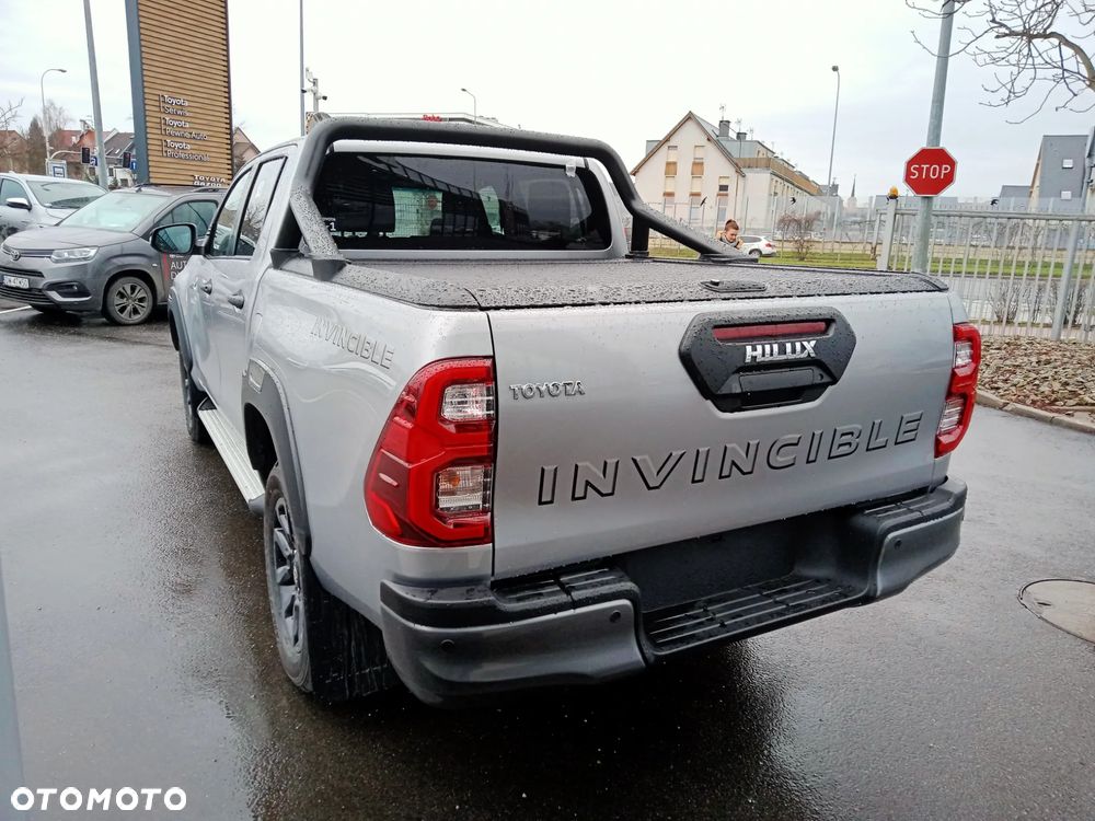 Toyota Hilux 2.8 D-4D Double Cab Invincible 4x4 - 3