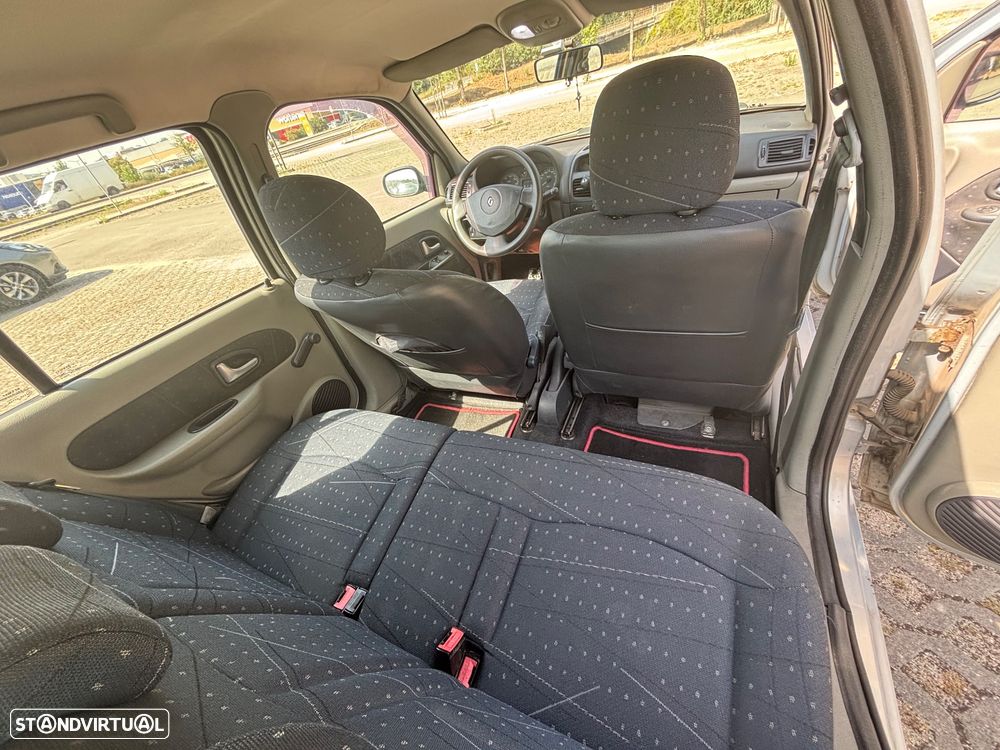 Renault Clio 1.5 dCi Authentique - 8