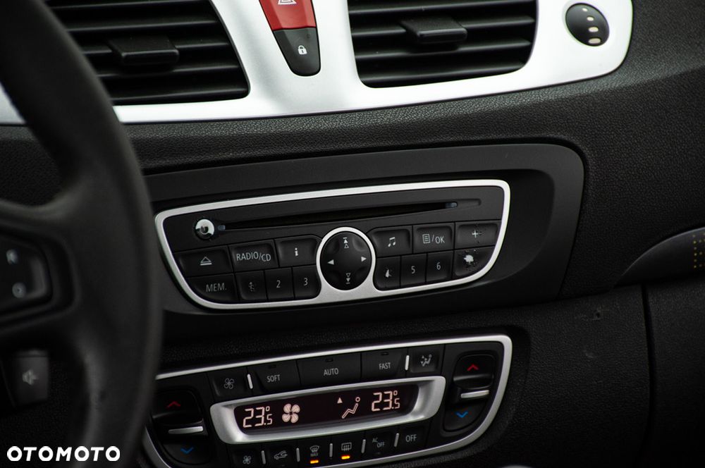 Renault Scenic TCe 130 Luxe - 32