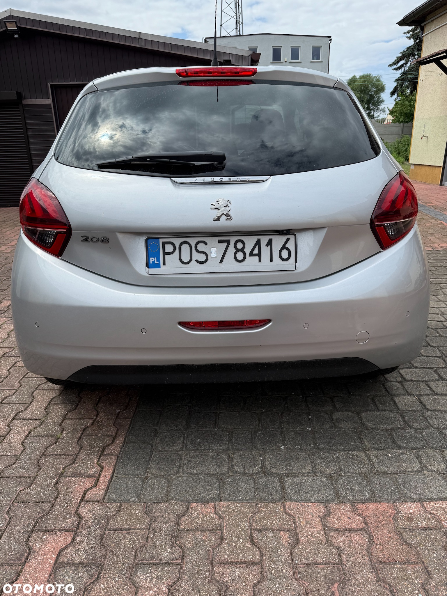 Peugeot 208 - 5