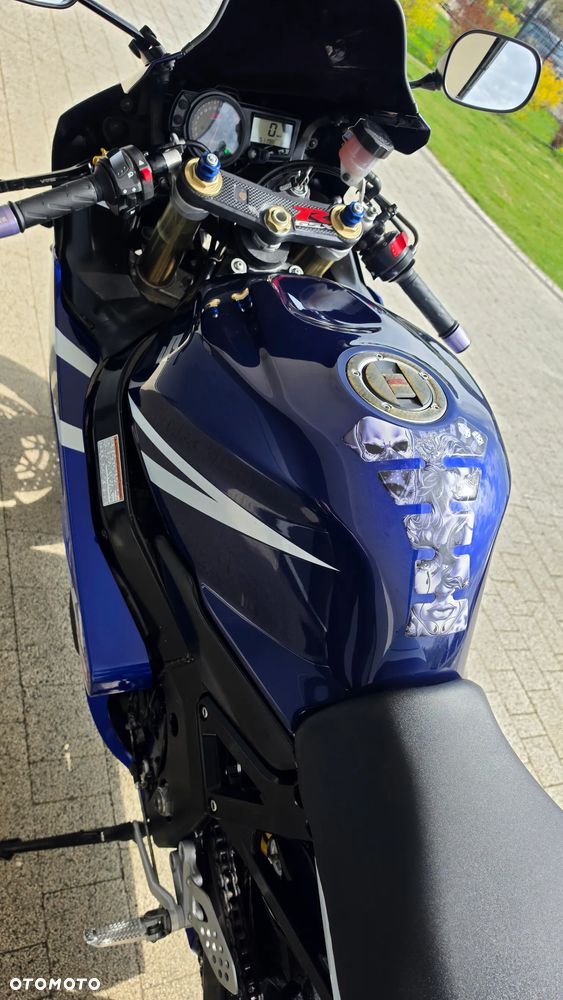 Suzuki GSX-R - 10