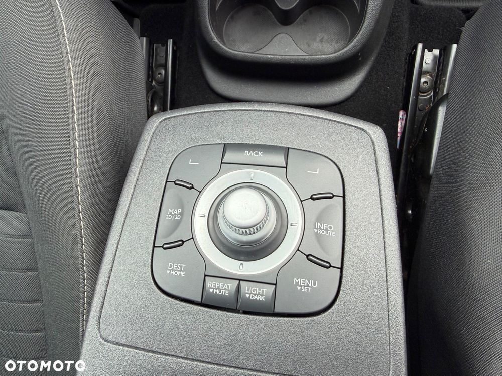 Renault Grand Scenic Gr 1.2 TCe Energy Limited - 23