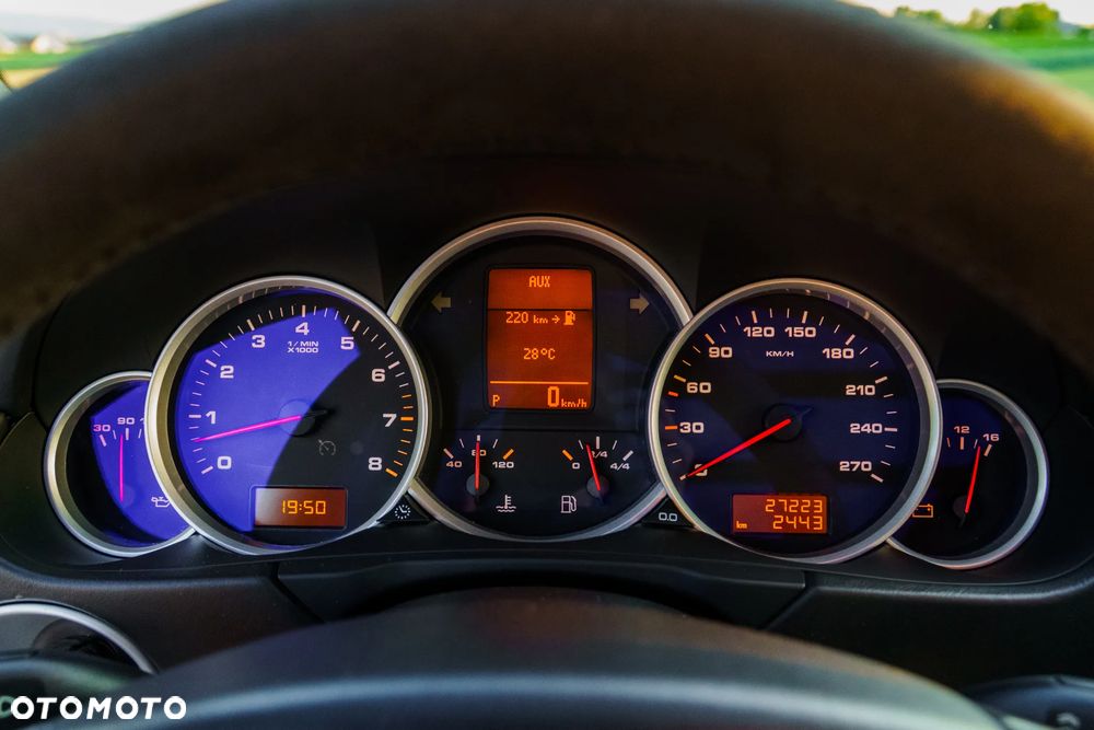 Porsche Cayenne - 15