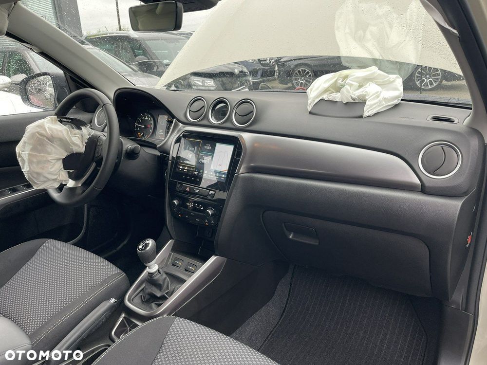 Suzuki Vitara - 11