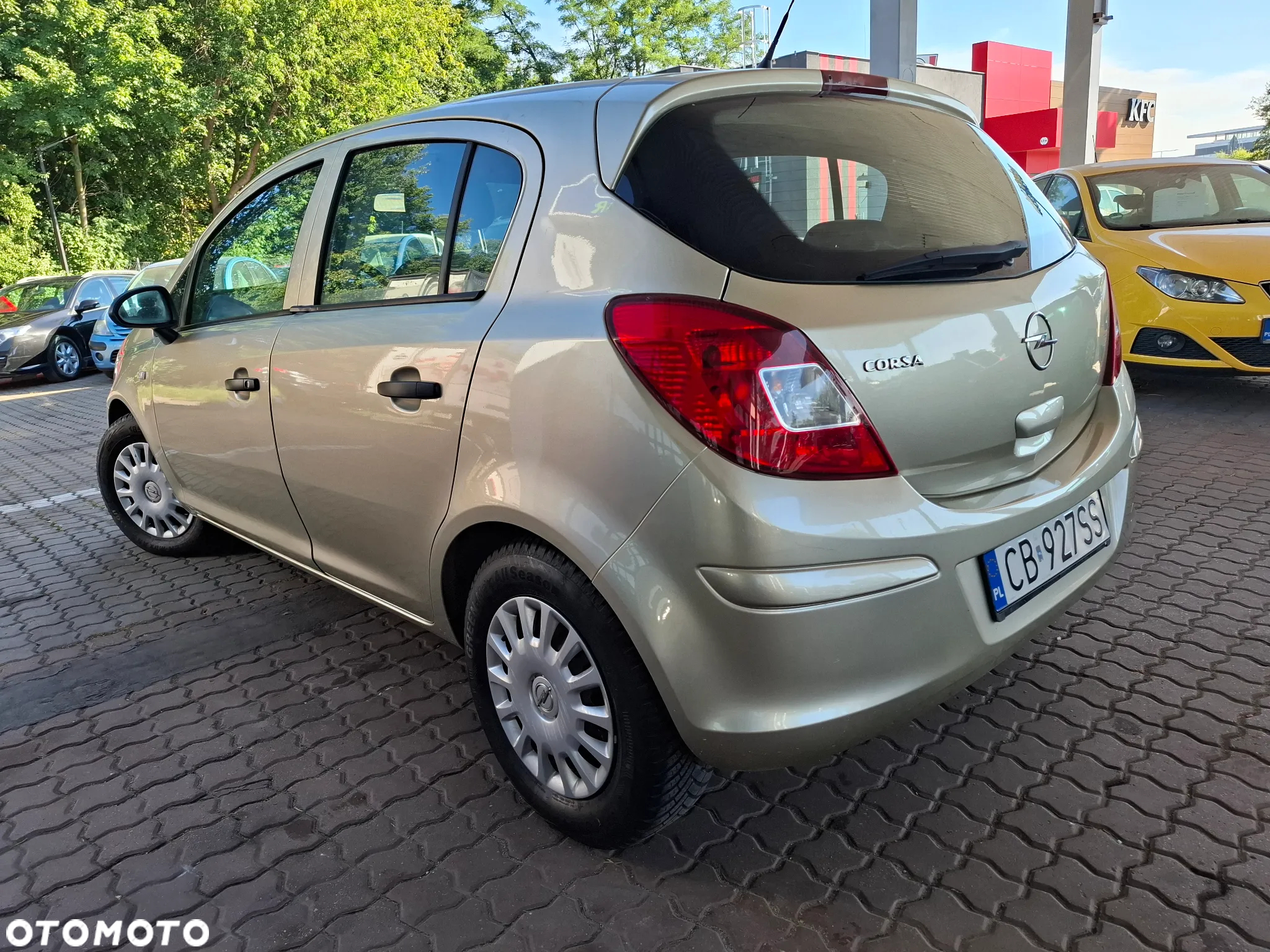 Opel Corsa 1.2 16V Cosmo - 4