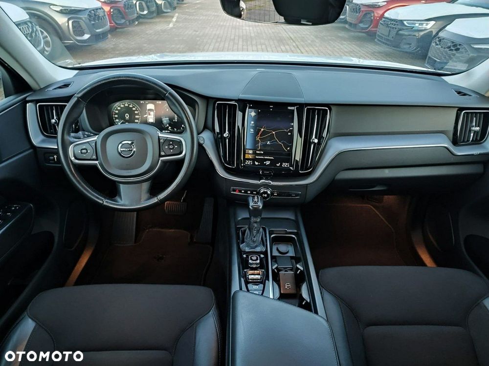 Volvo XC 60 D4 AWD Momentum - 37