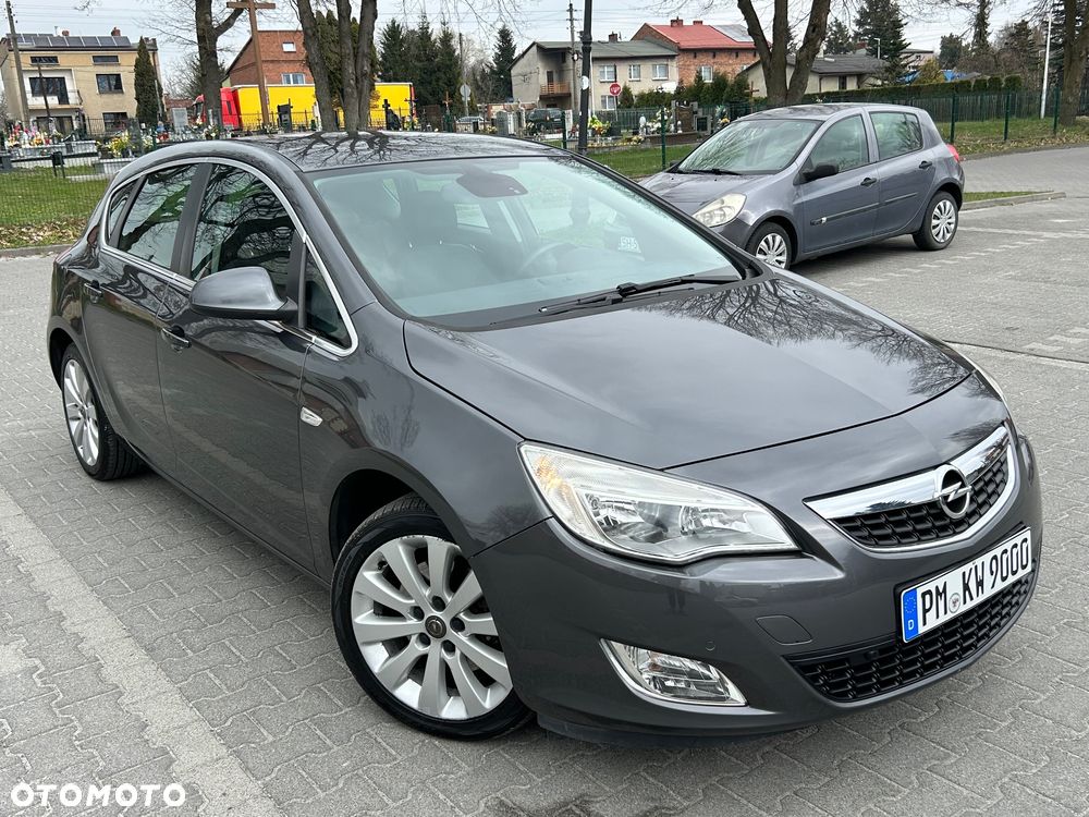 Opel Astra 1.6 Turbo Cosmo - 2