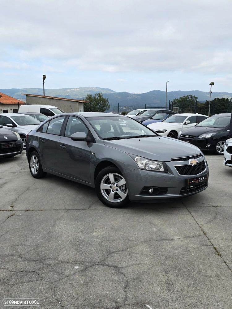 Chevrolet Cruze 1.6 LS - 4