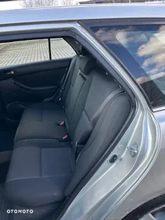Toyota Avensis - 14