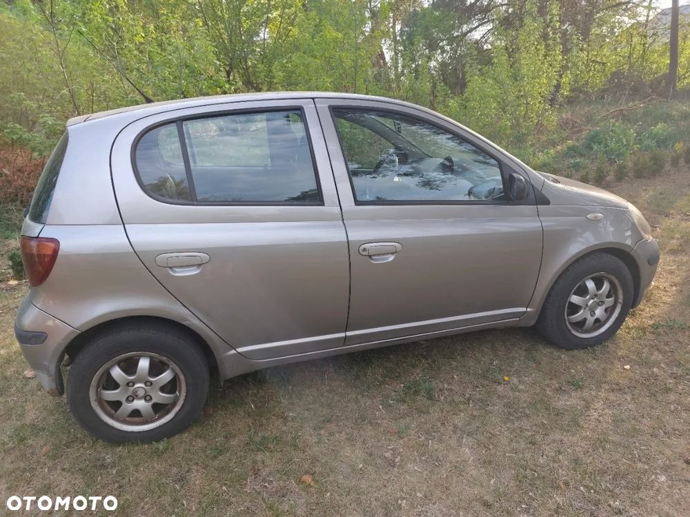 Toyota Yaris - 2