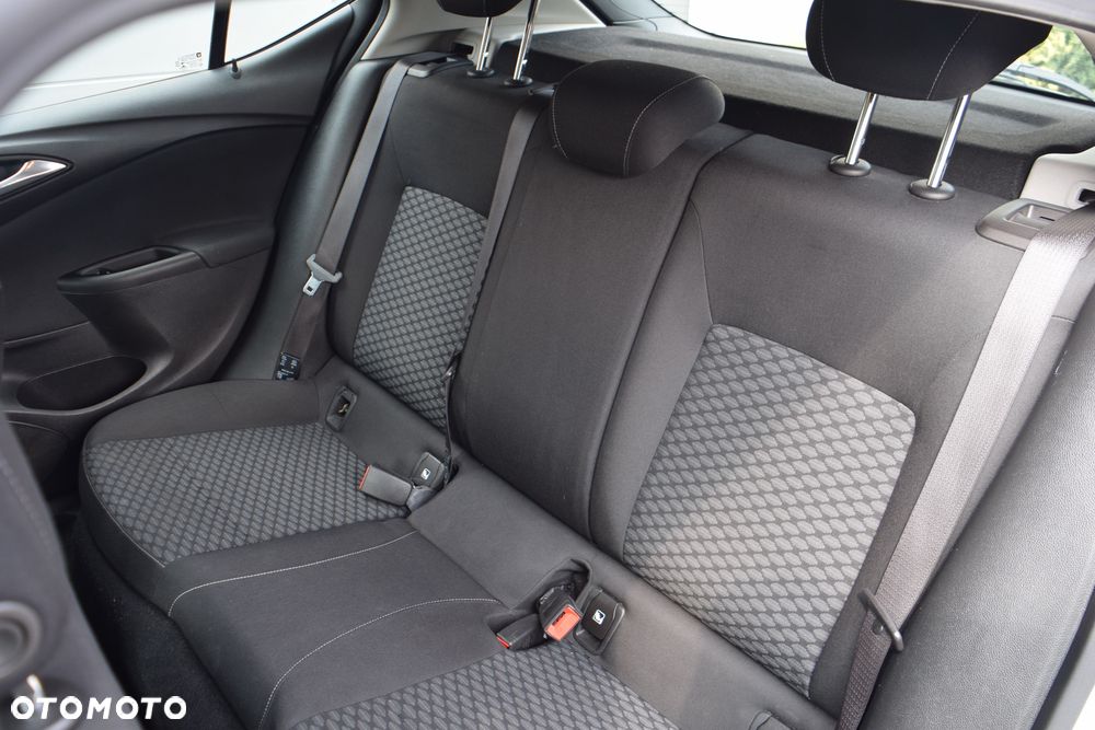 Opel Astra 1.6 CDTI Enjoy S&S - 23