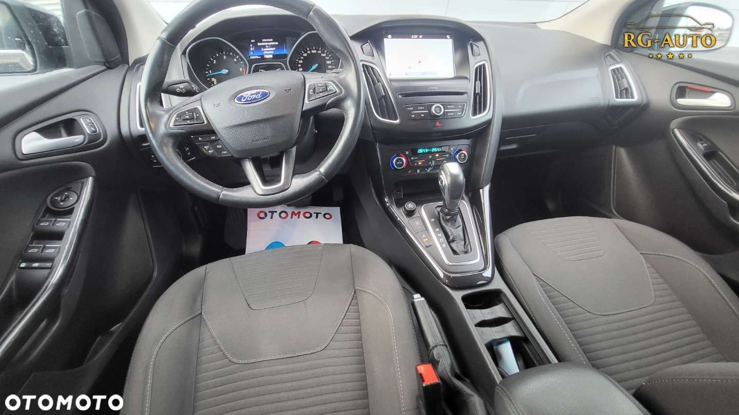 Ford Focus - 30