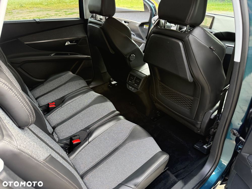 Peugeot 5008 - 24