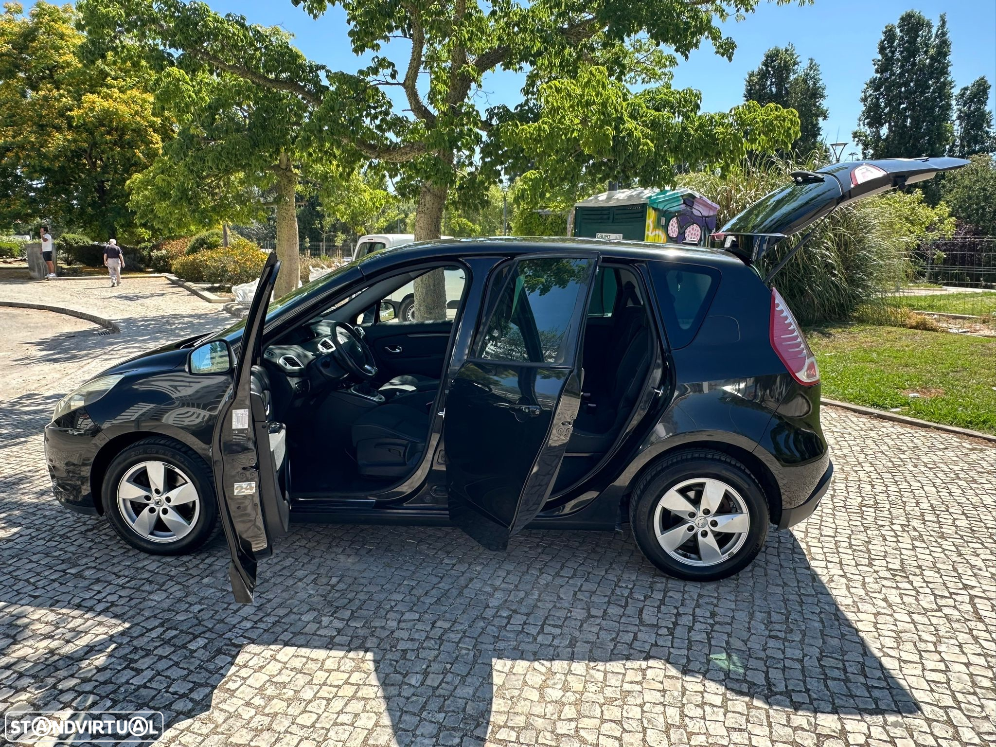 Renault Scénic 1.5 dCi Dynamique S - 3