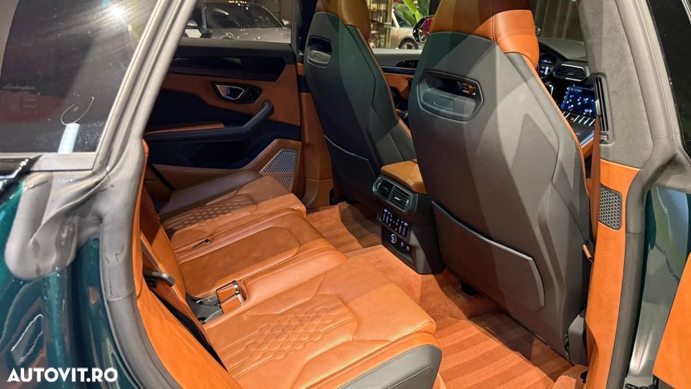 Lamborghini URUS - 29