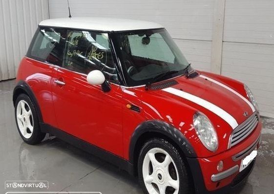 Mini Cooper 1.6i de 2001 disponível para peças - 1