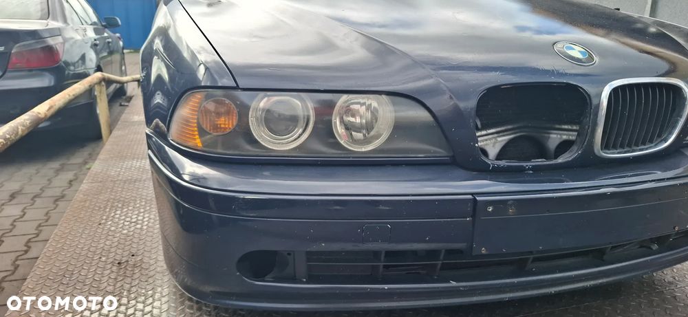 BMW E39 kombi  na części - 2