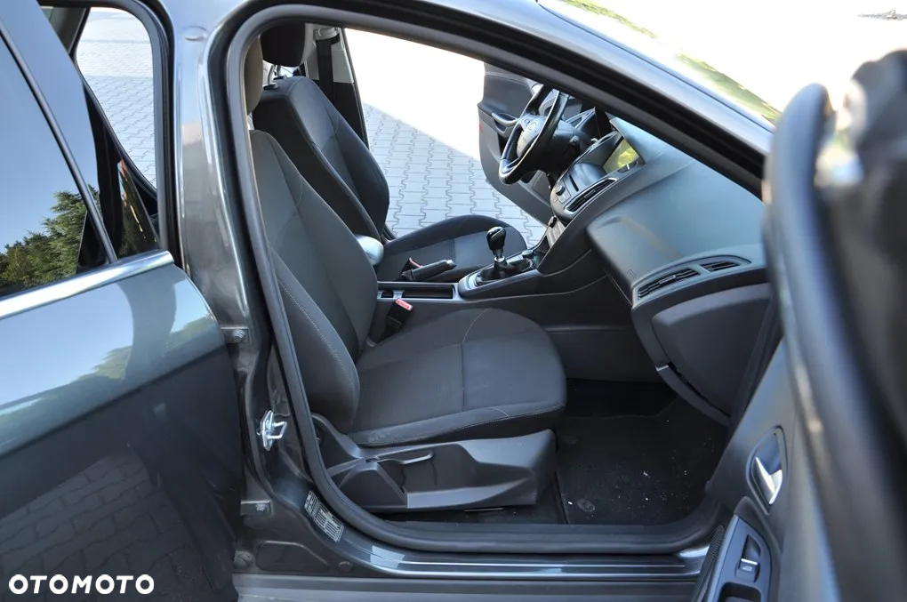 Ford Focus 1.5 TDCi DPF Start-Stopp-System Titanium - 28