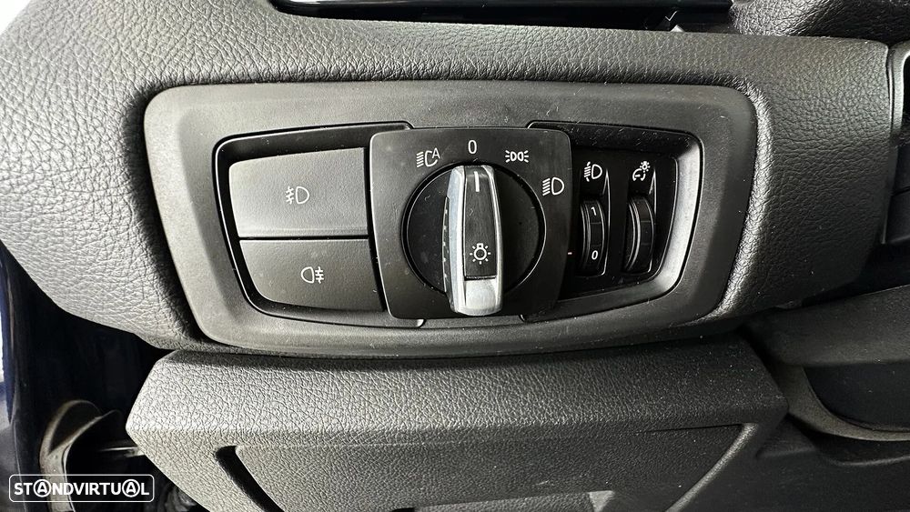 BMW 216 Active Tourer d Corporate Edition Business Edition - 29