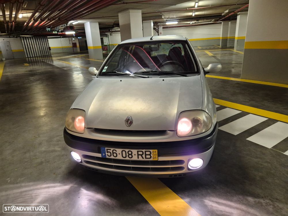 Renault Clio 1.2 RXE - 4