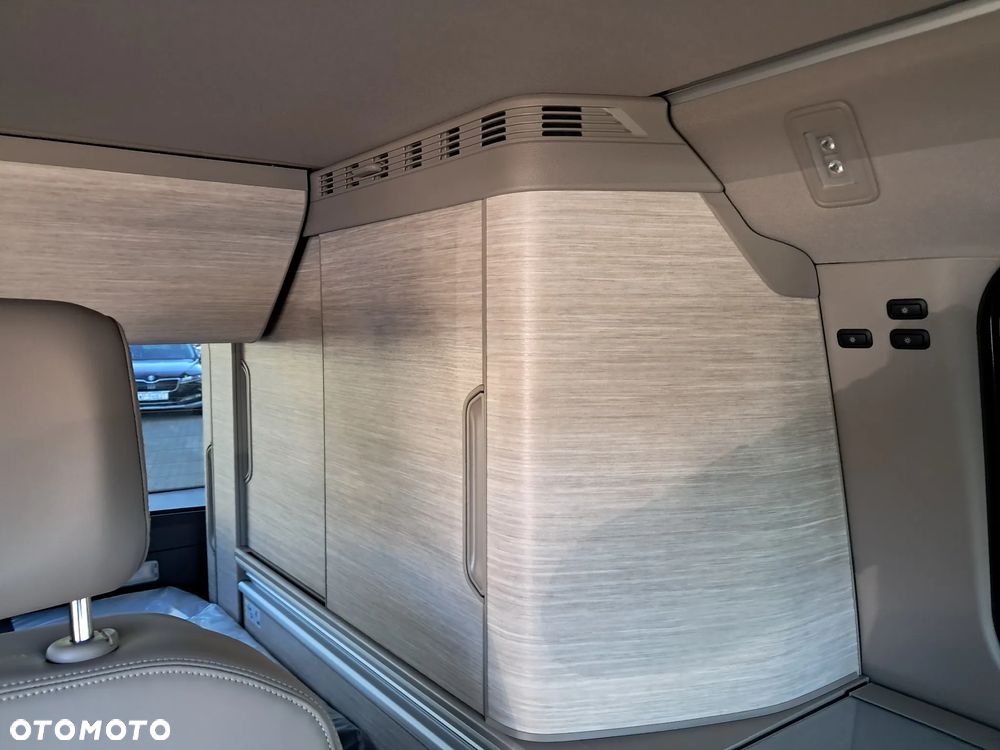 Volkswagen Multivan - 13