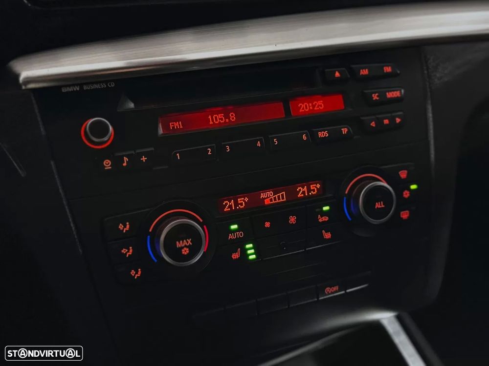 BMW 118 d Pack M - 14