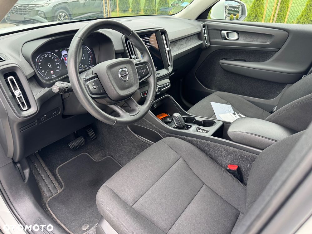 Volvo XC 40 T3 Momentum - 11