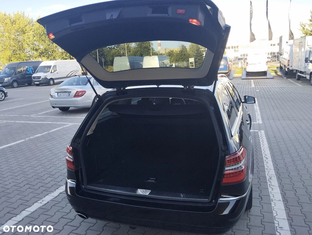 Mercedes-Benz Klasa E 250 CGI BlueEffICIENCY Avantgarde - 9