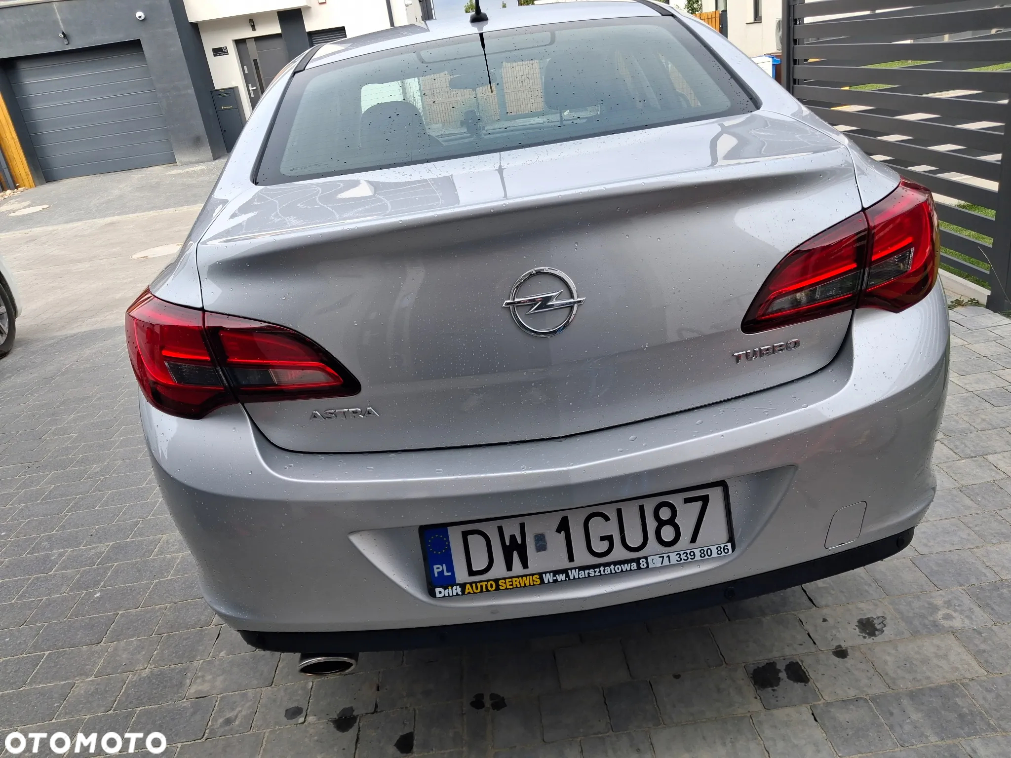 Opel Astra IV 1.4 T Business EU6 - 7