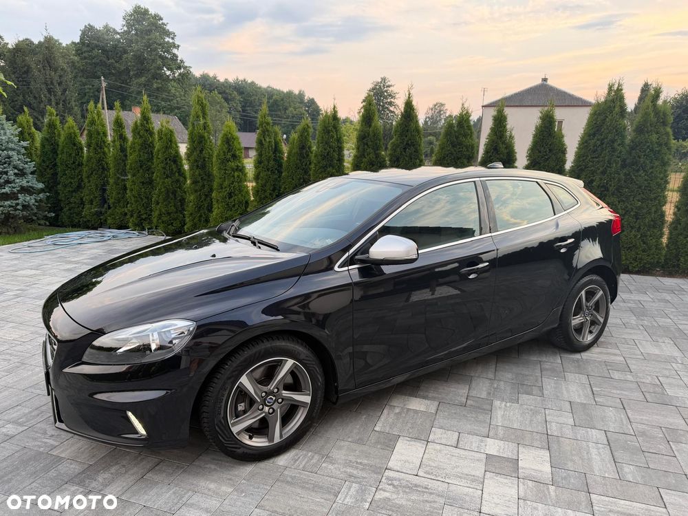 Volvo V40 D4 Drive-E R-Design Summum - 2
