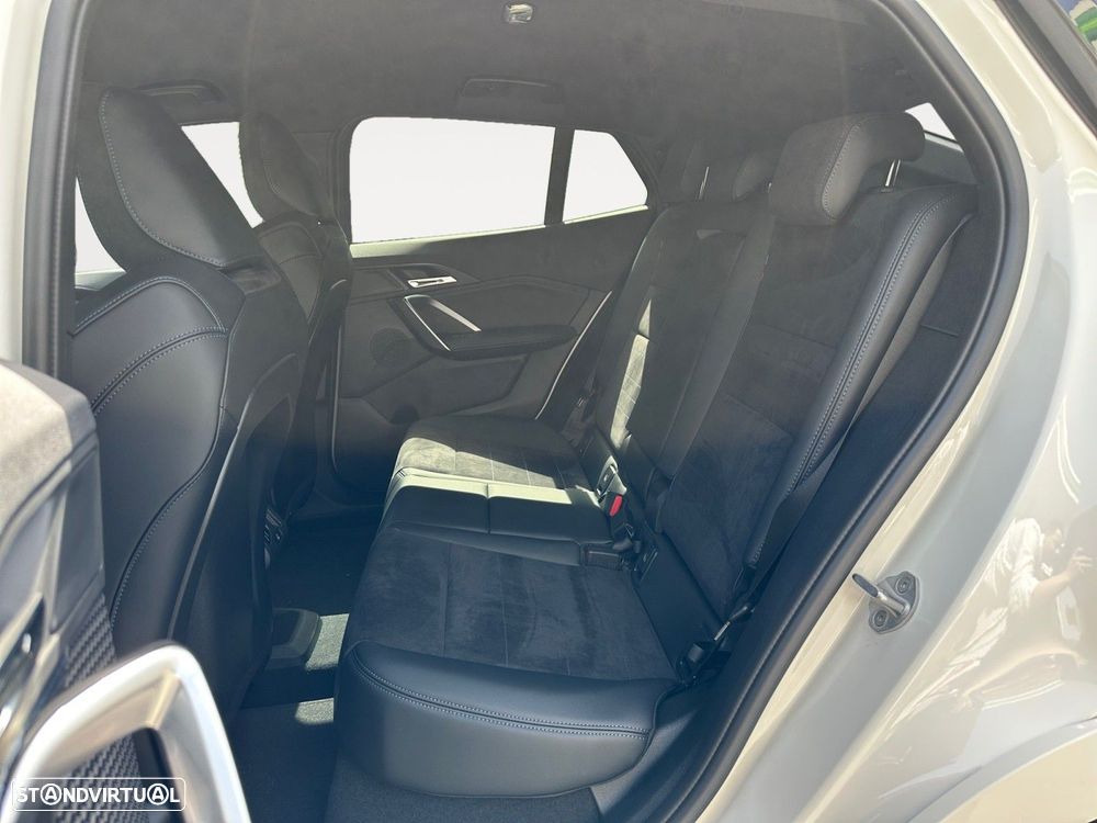 BMW iX2 eDrive20 - 14