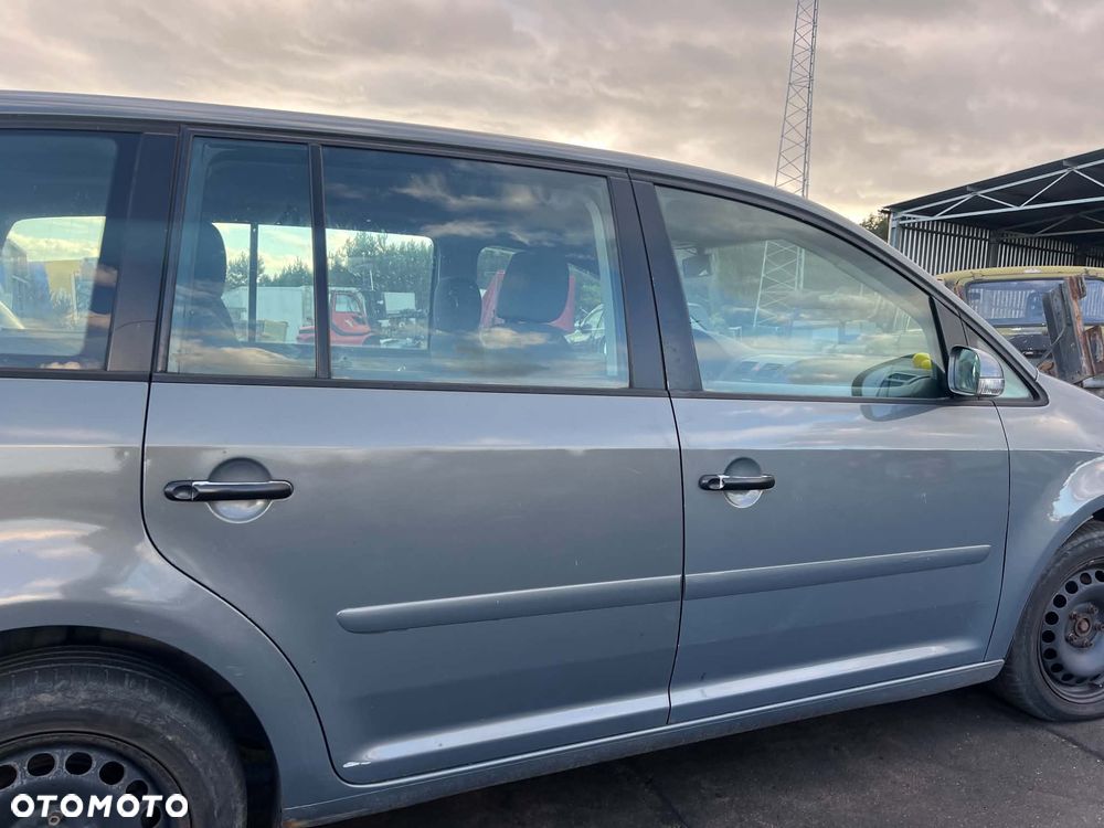 Drzwi prawe przednie/tylne Volkswagen Touran I przed liftem KOMPLETNE, CENA ZA SZT. !!
